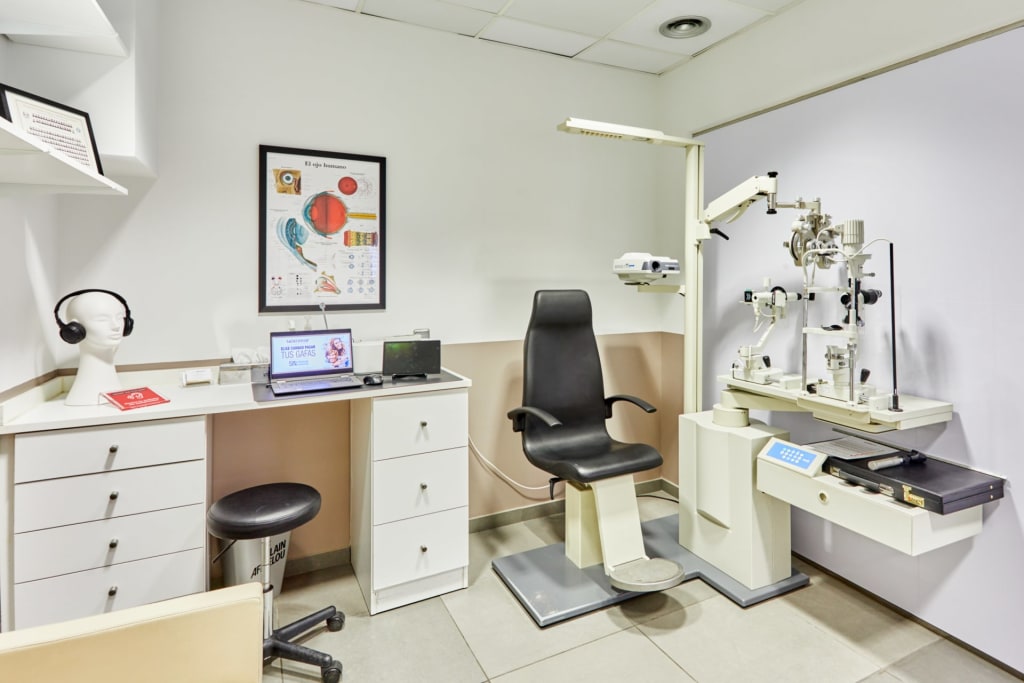 Imágenes de Alain Afflelou Òptic i Audiòleg